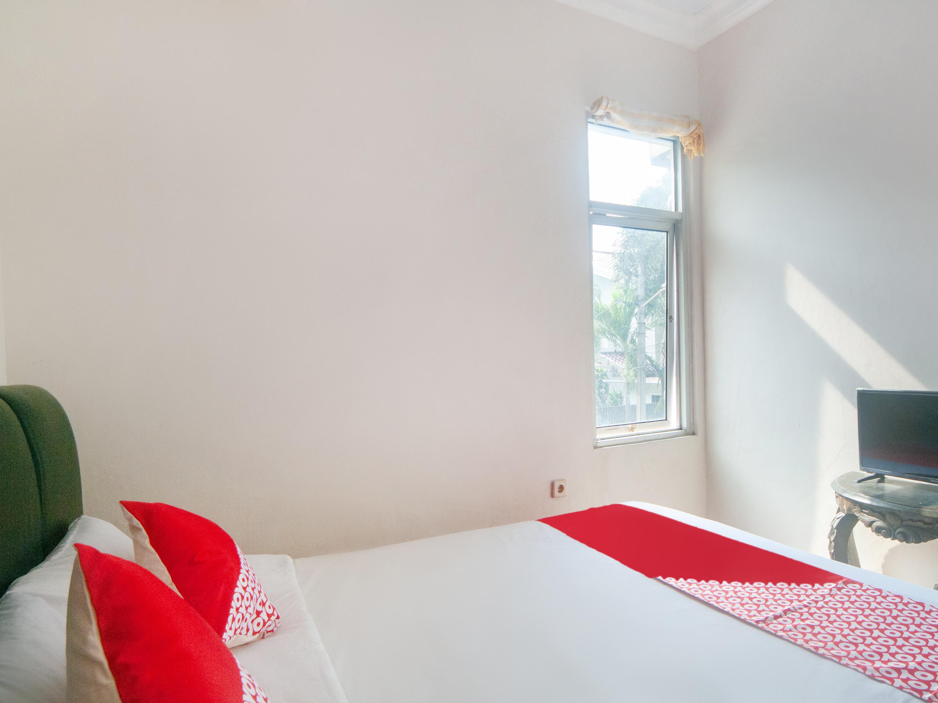 Oyo 2256 Danysa Guesthouse Cakarta Dış mekan fotoğraf