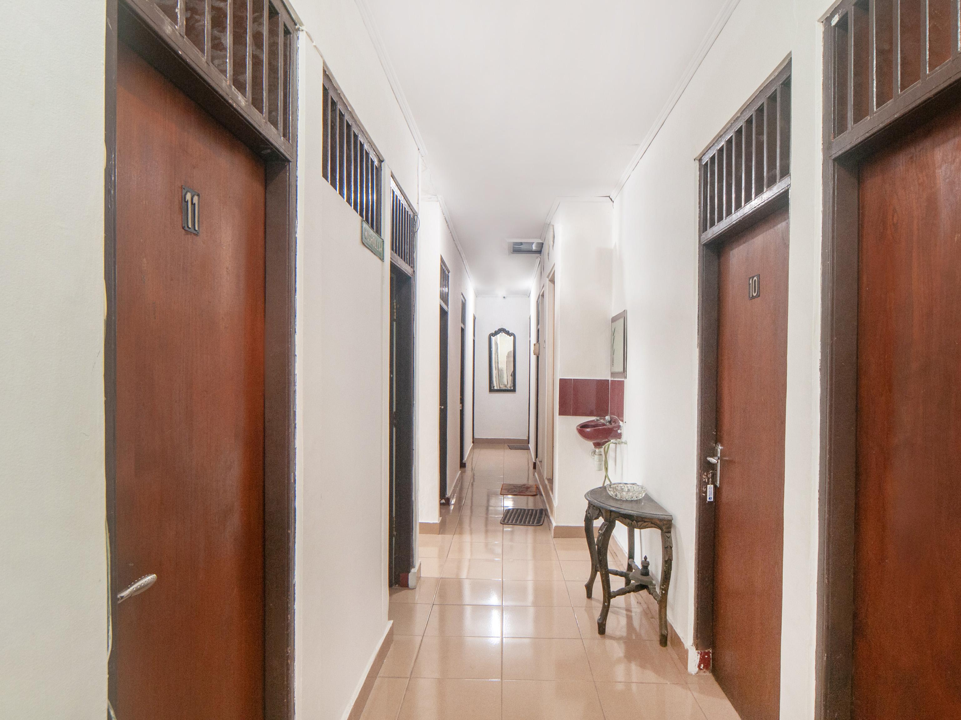 Oyo 2256 Danysa Guesthouse Cakarta Dış mekan fotoğraf