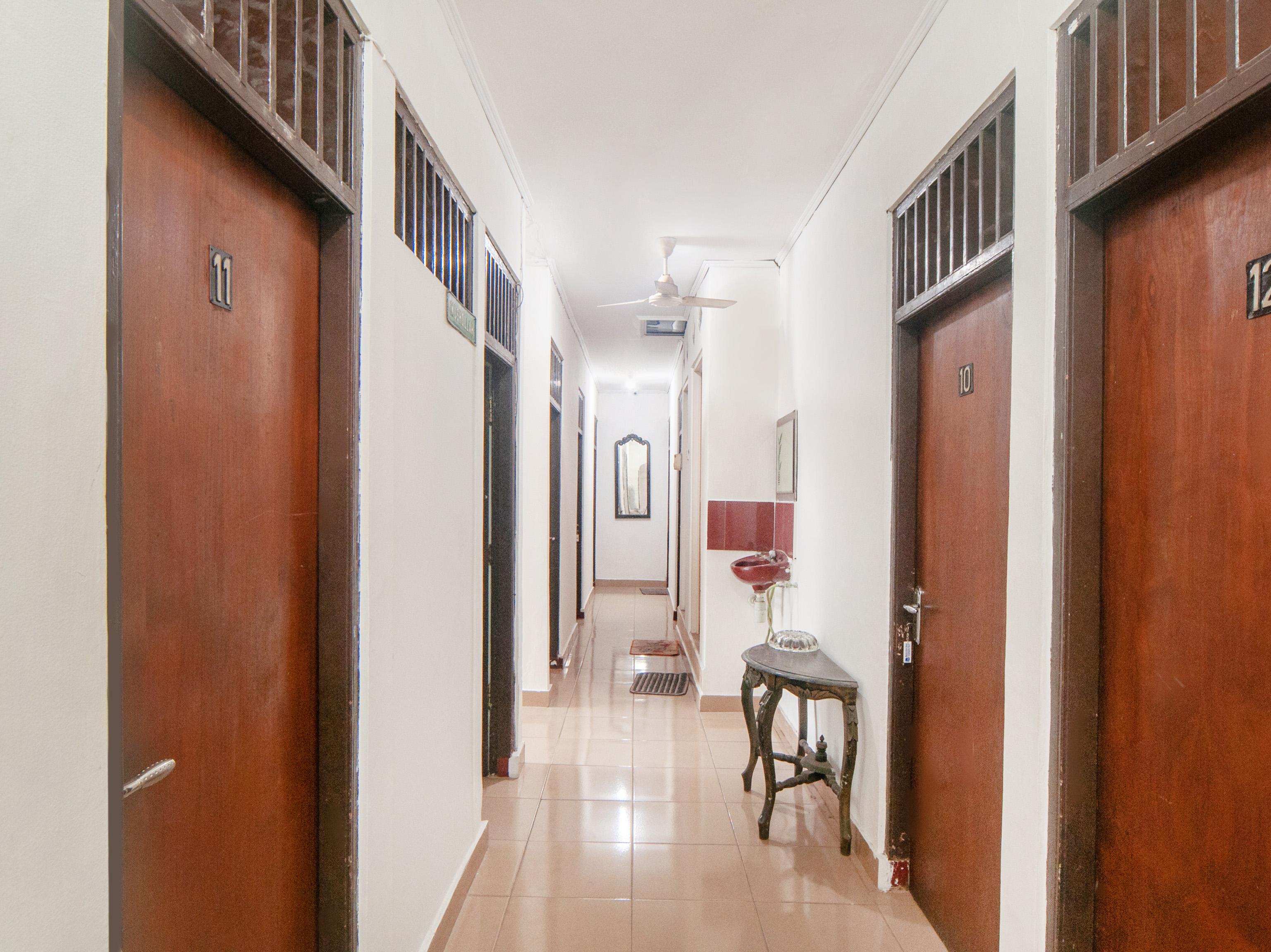 Oyo 2256 Danysa Guesthouse Cakarta Dış mekan fotoğraf