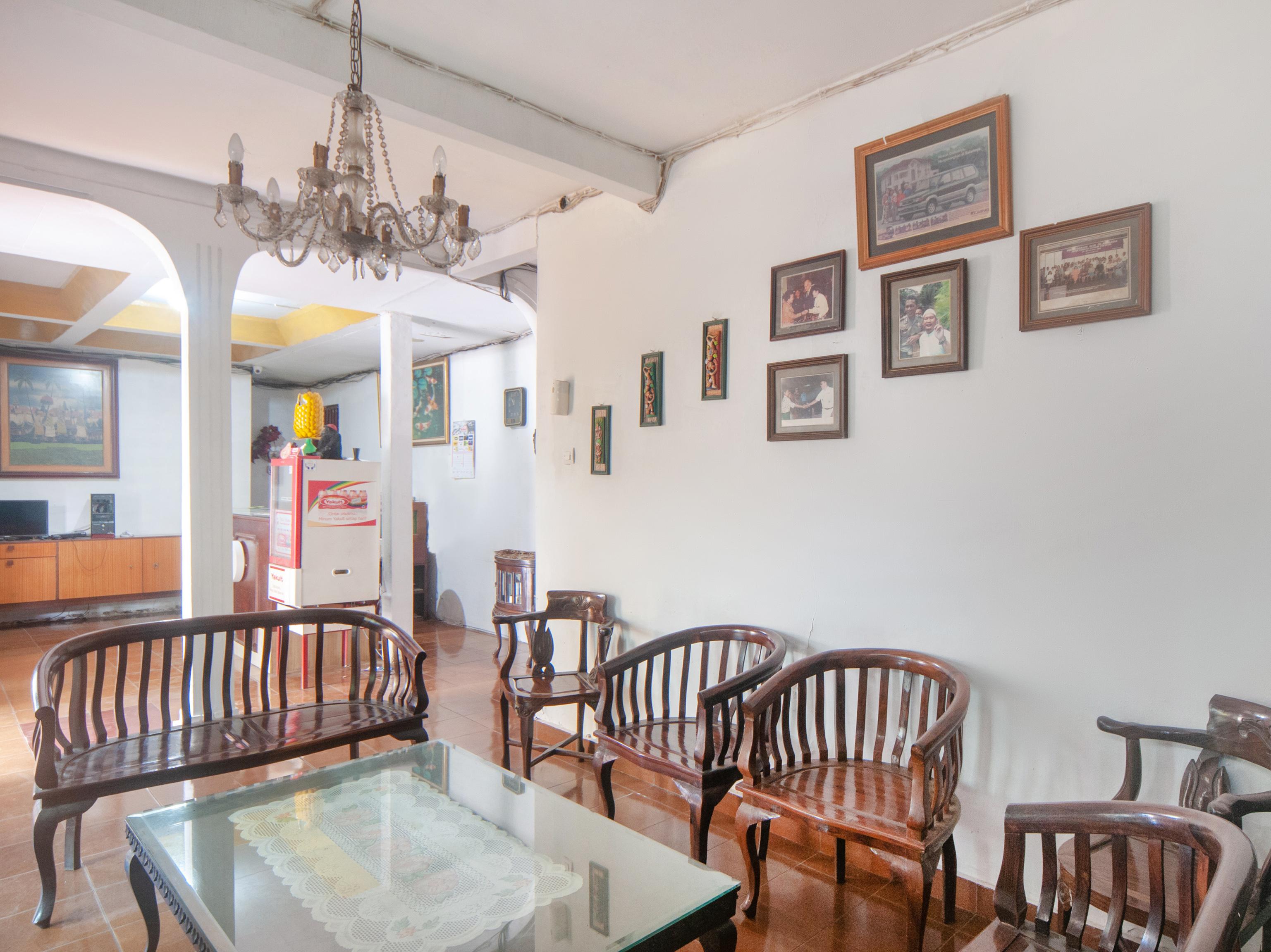 Oyo 2256 Danysa Guesthouse Cakarta Dış mekan fotoğraf